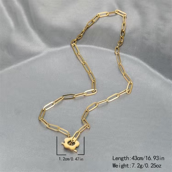 14k gold plated Paper clip chained flower necklace - Picture 4 of 6